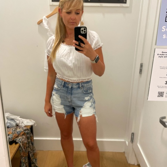 Meet your Posher, Brooke - Picture 1 of 1